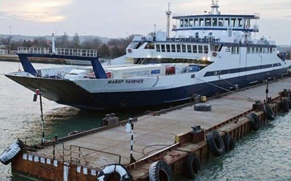 Керченская переправа сегодня: первый паром вышел с порта Крым