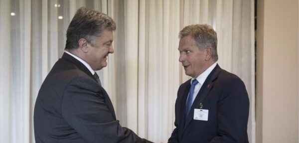 Порошенко провел встречу с президентом Финляндии