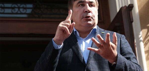 Саакашвили: Взрывы — циничный подарок Путина на день рождения Порошенко