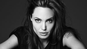 Шикарная Анджелина Джоли поразила внешним видом делая покупки в супермаркете