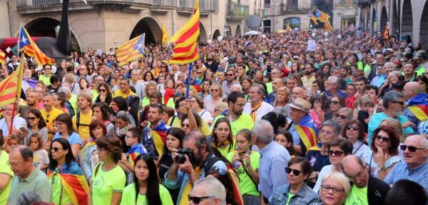 В Каталонии проходят акции в поддержку референдума о независимости (видео)