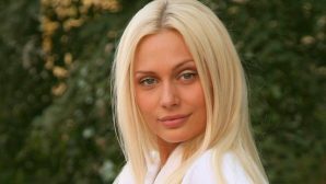 Актриса Наталья Рудова показала ягодицы на интимном фото