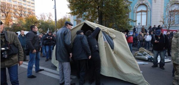 Киевсовет: Мы получаем жалобы из-за перекрытия улицы Грушевского