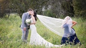 Подружка невесты, дурачившаяся на фотосессии, взорвала интернет