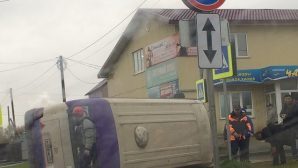 Серьезное ДТП в Южно-Сахалинске, опрокинулся пассажирский автобус?
