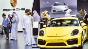 Автосалон в Дубае: представлено уже более 100 новых автомобилей