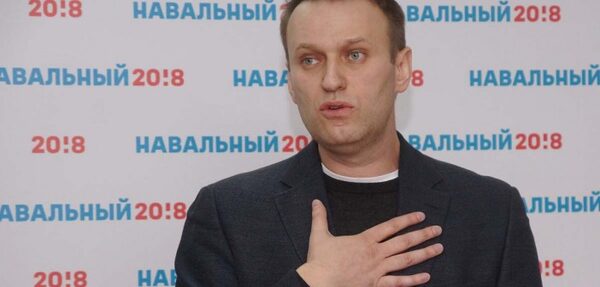 Навальный подал иск против Путина