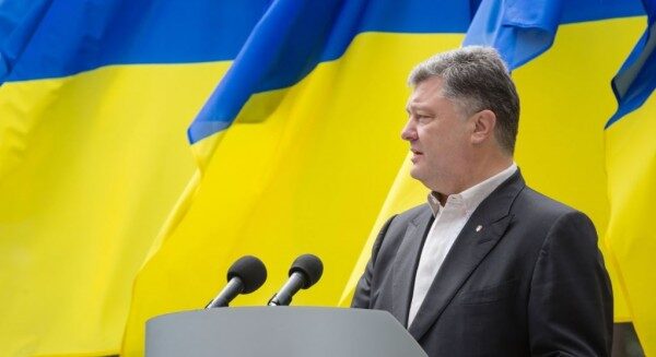 Порошенко заявил, что ракетные войска Украины должны вернуться в Донбасс
