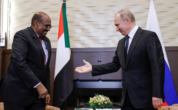 Президент Судана обговорил с Путиным и Шойгу создание военной базы