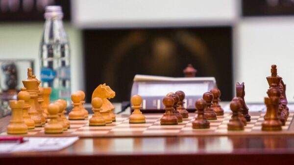 Русские шахматисты потеряли лидерство на командном ЧЕ за тур до финиша