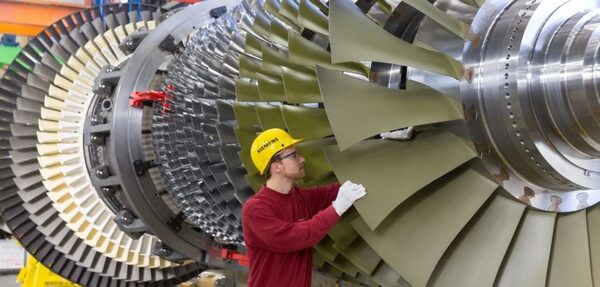 Siemens просит приостановить суд по крымским турбинам