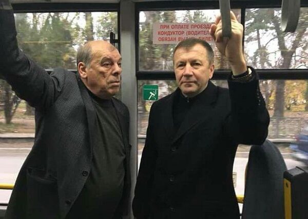 "Троллейбусная лихорадка" - крымские чиновники проехались в общественном транспорте