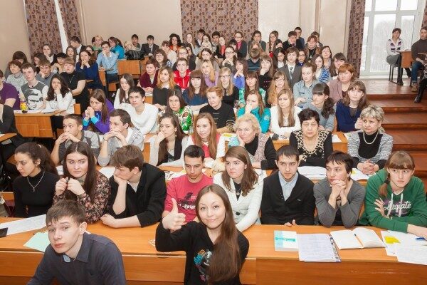 В школах и вузах России появится учебный курс по правам человека