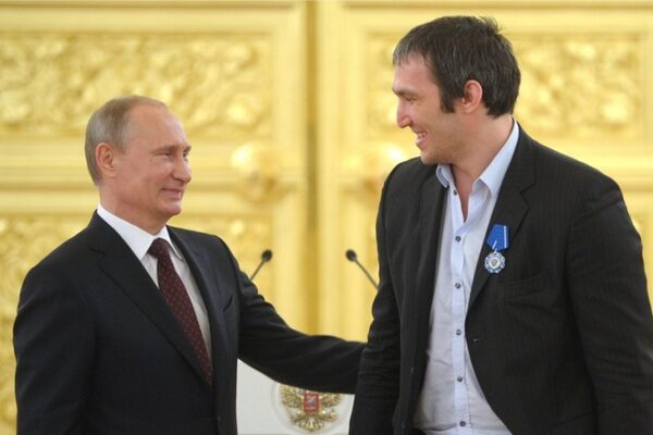 Западные СМИ оценили идею хоккеиста Овечкина создать «команду Путина»