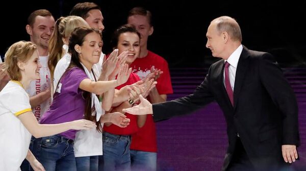 2018 год объявлен в России Годом добровольца и волонтера по указу президента Владимира Путина