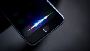 Apple научит Siri отвечать шепотом