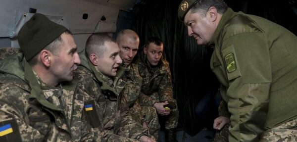 Бирюков объяснил, зачем Порошенко ездил на Донбасс в день обмена