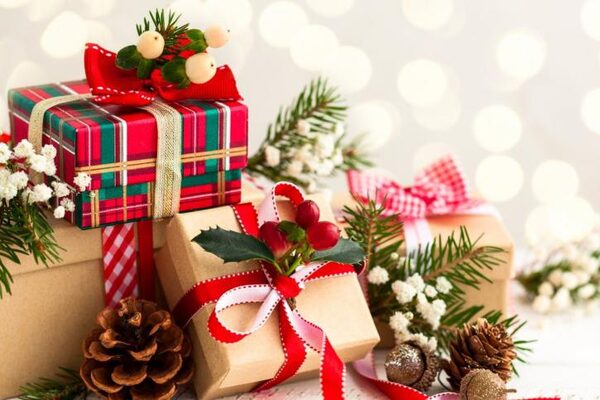 Что подарить на Новый год 2018 родным и близким – идеи новогодних подарков, практичных и оригинальных, список