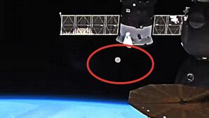 На записях с МКС нашли НЛО, пролетевшее возле космической станции
