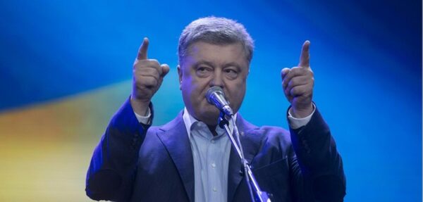 Порошенко: Украинцы хотят слушать песни на родном языке