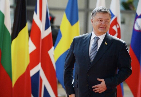 Порошенко выразил благодарность ЕС за продление антироссийских санкций
