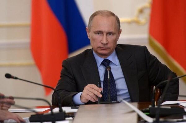 Путин экстренно покинул заседание Совета по культуре и искусству: озвучена причина
