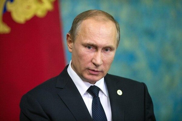 Путин отказался поздравлять Порошенко с Новым годом