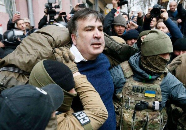 Сторонники Саакашвили попытались установить палатку возле СИЗО