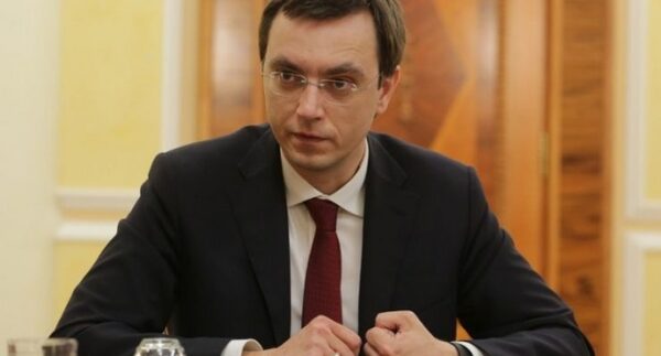 Украинский министр призвал остановить транспортное сообщение с Россией