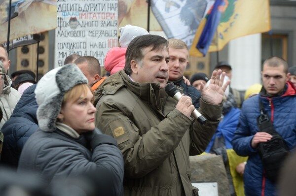 В Киеве более тысячи сторонников Саакашвили проводят «марш за импичмент»