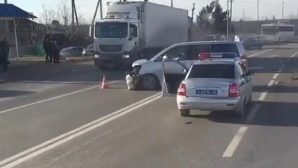 Жесткое тройное ДТП в Крымском районе: пострадали двое