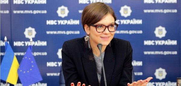 Аваков: Деева остается моим советником на общественных началах