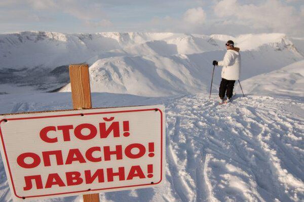 Экстренное предупреждение МЧС: в горах Краснодарского края сохраняется лавиноопасность