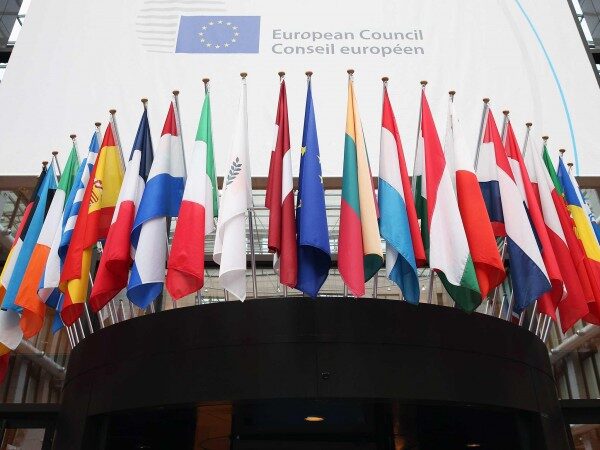 Совет ЕС принял новую стратегию по Ираку