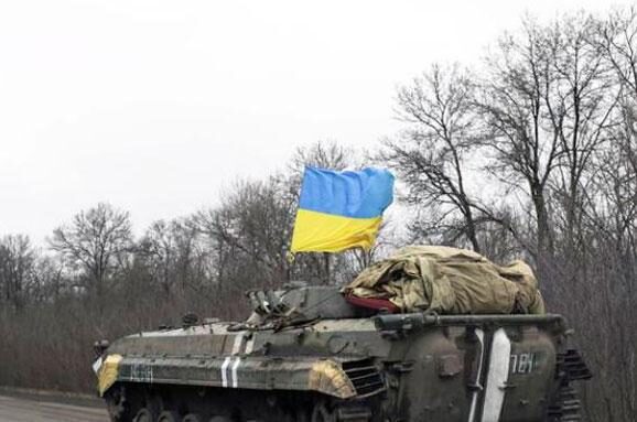 Тревога в Донбассе: ВСУ стягивают вооружение к линии разграничения сил