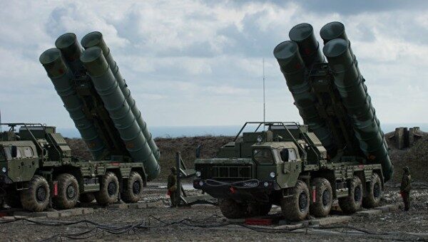 В Крыму на необорудованных позициях развернули С-400 «Триумф»