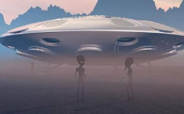 Видеоролик с инопланетянами и летающей тарелкой шокировал пользователей Сети