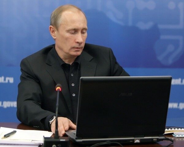 Жители Челябинска смогут отправить видеообращение лично Путину