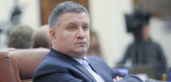 Аваков хочет оставить суды без полицейской охраны
