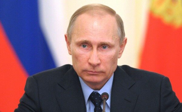 Эксперты одобрили стратегию Путина на выборах президента