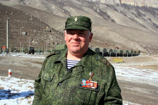 Генерал Виктор Казанцев поздравляет защитников Отечества с праздником
