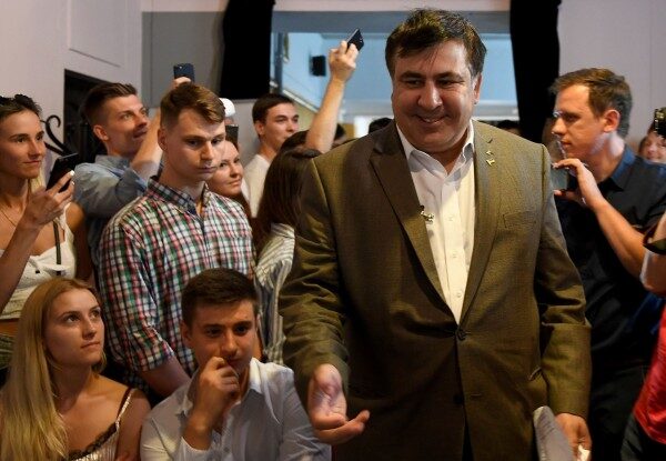 Михаил Саакашвили просится обратно в Украину