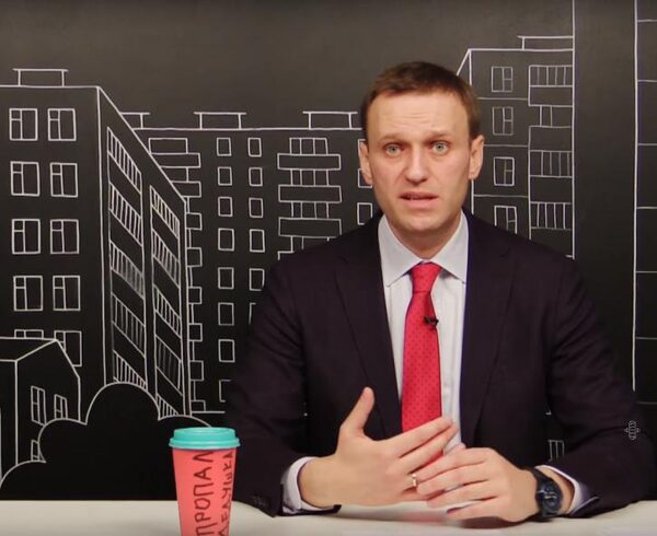 Навальный «повиновался» Роскомнадзору и удалил видео о Дерипаске и Приходько