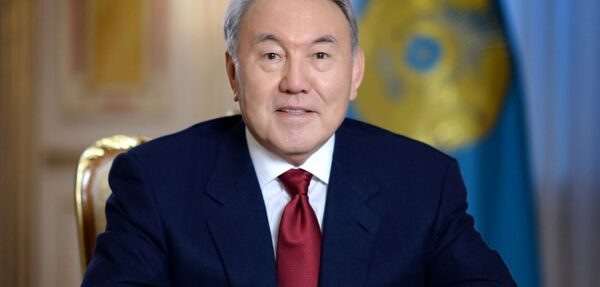 Назарбаев утвердил новый алфавит на основе латиницы