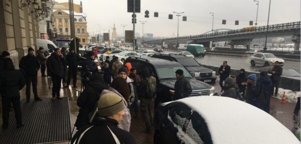 Охрана киевского отеля не пустила спецназ к Саакашвили