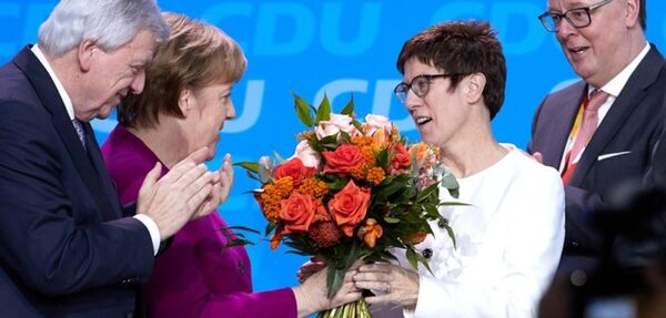 Партия Меркель поддержала «большую коалицию» с социал-демократами