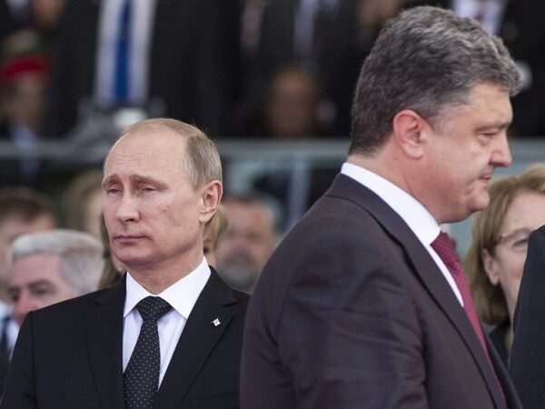 Порошенко назвал основные темы телефонного разговора с Путиным