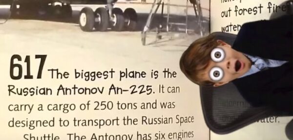 Порошенко поблагодарил мальчика, который назвал Ан-225 украинским самолетом