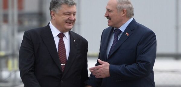 Порошенко пообщался по телефону с Лукашенко