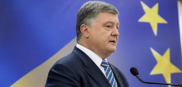 Порошенко–Сердюку: В Украине бесполезны попытки отбелить агрессора